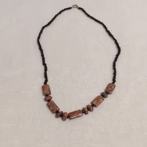 💐 Black and Brown Beaded Necklace